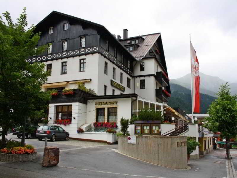 Hotel Post Sankt Anton am Arlberg Exterior photo